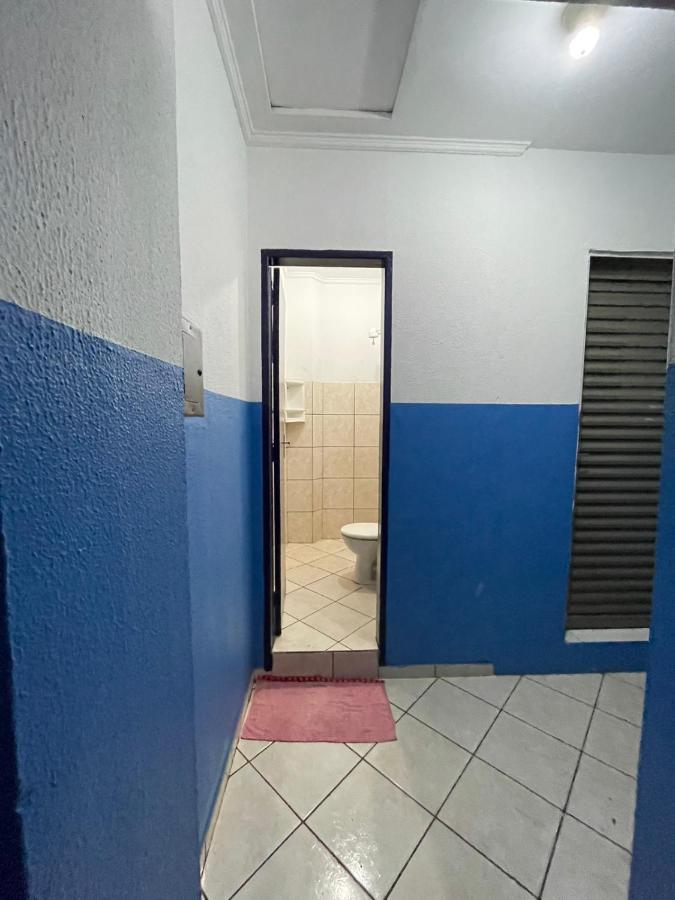 Portaria E Circulacao De Hospedes So Ate 23 Horas - Reabre As 5 Horas - Compartilhado Tompell Hostel Ponta Pora Exterior photo